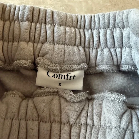 Women's comfrt grey Hoodie and Joggers Set - Picture 5 of 6